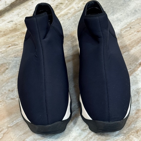 Women’s iRi WES I Black Outline Low Top Sneaker- Size 37.5 - Picture 5 of 14